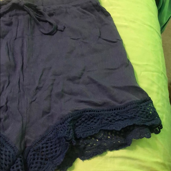 Blue flowy shorts - Picture 2 of 2
